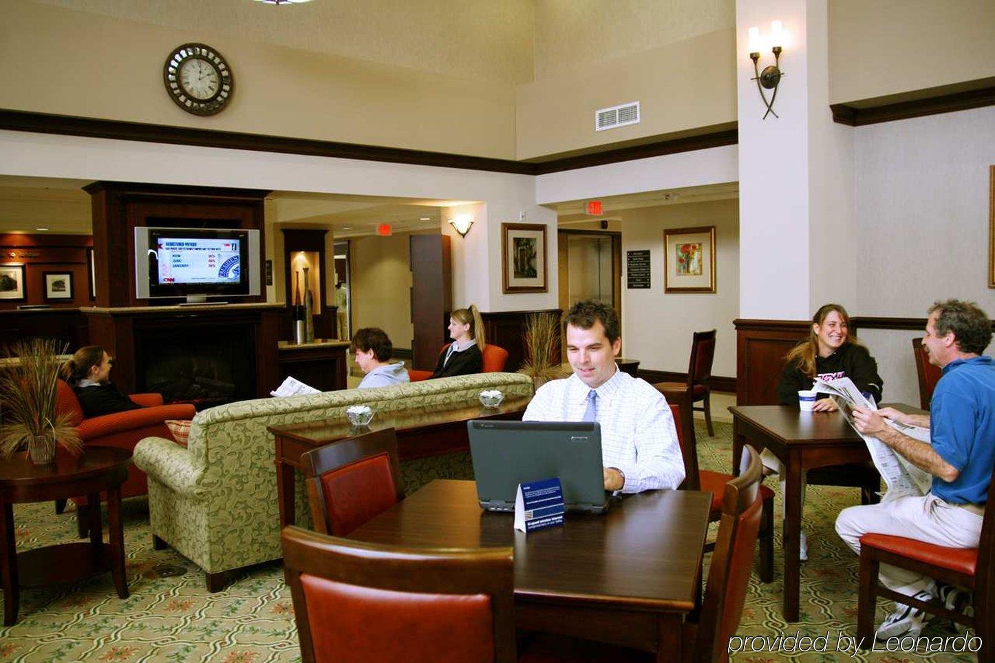 Hampton Inn London Ontario Restaurant photo