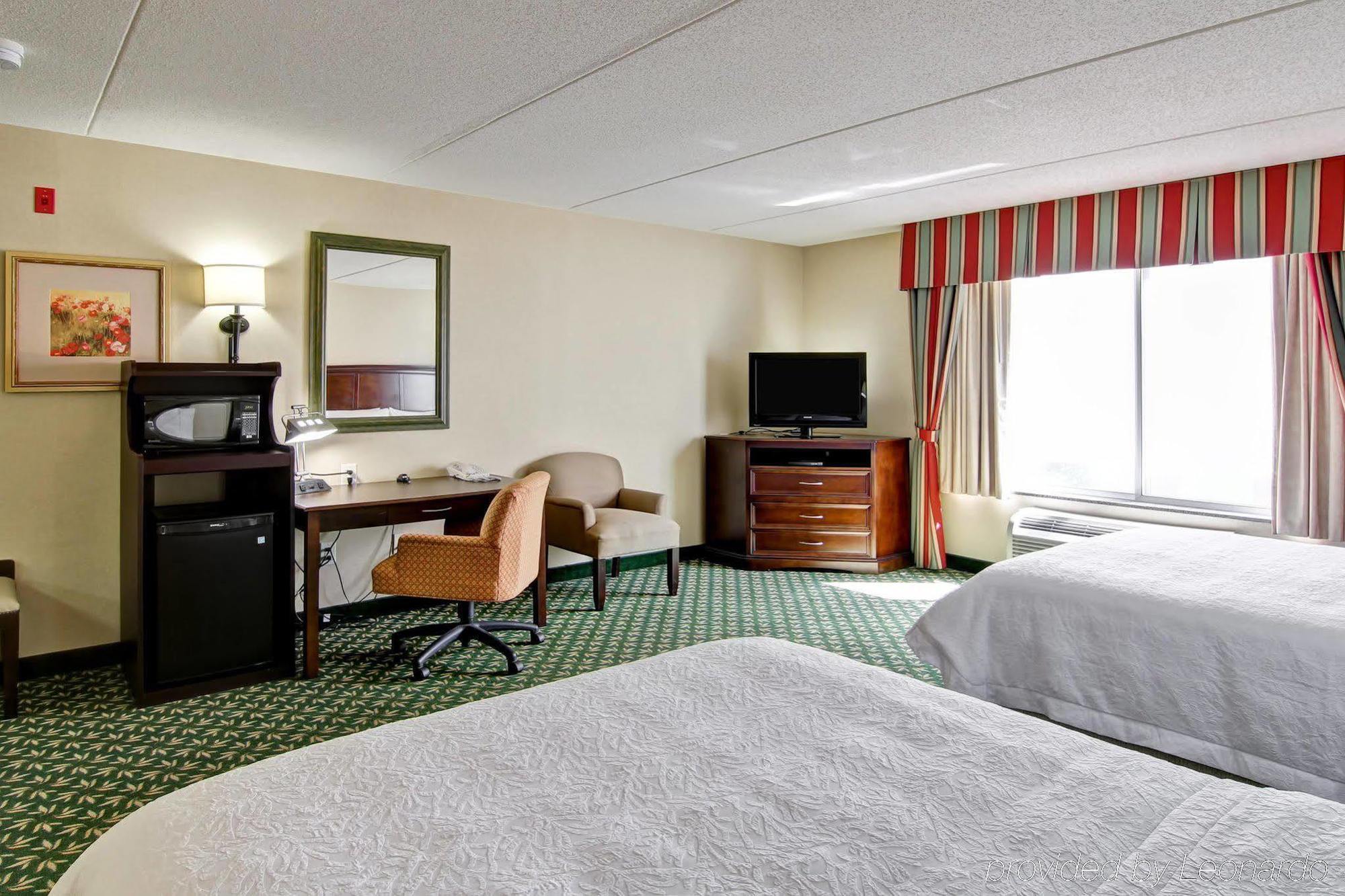 Hampton Inn London Ontario Exterior photo