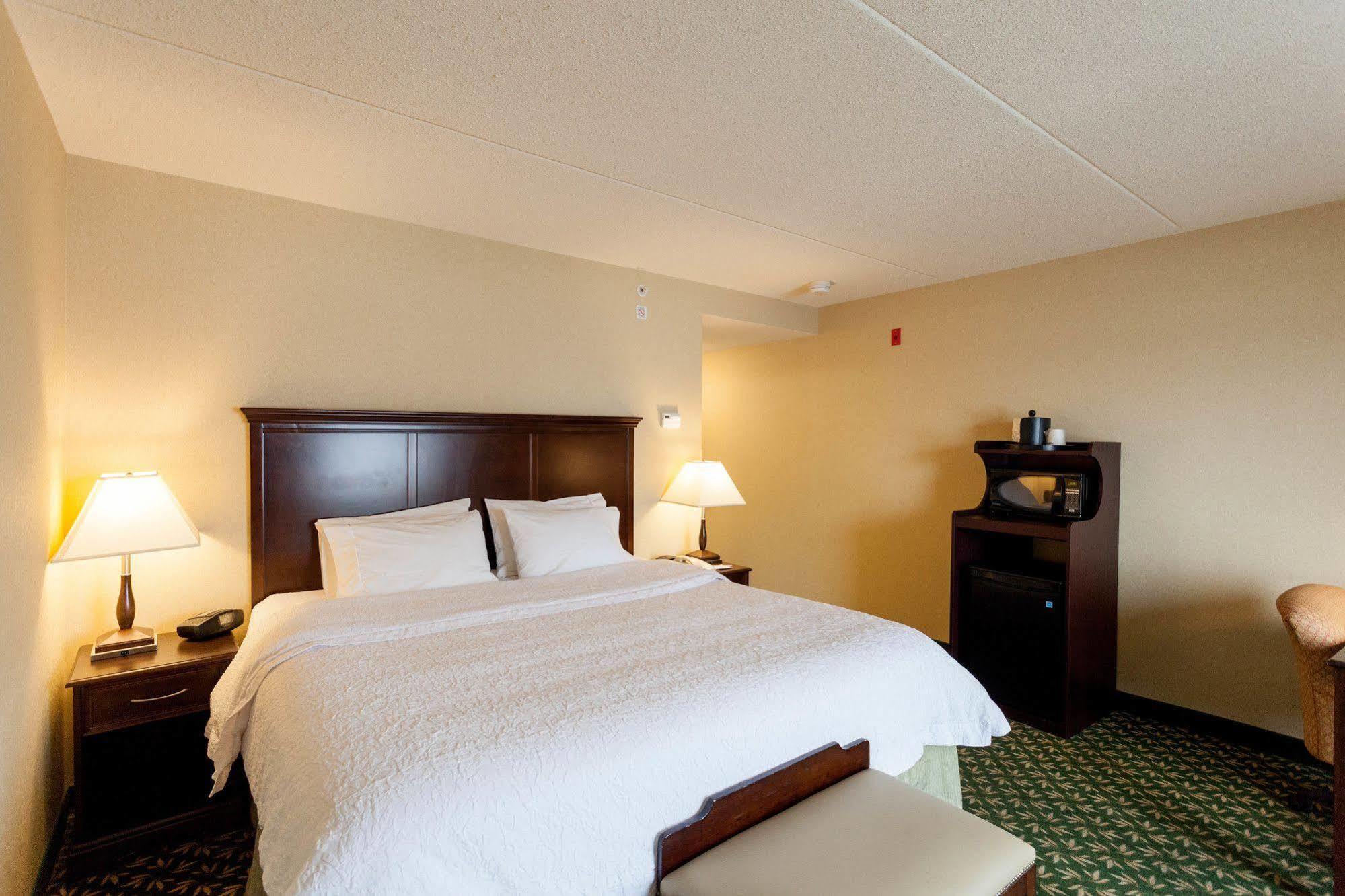 Hampton Inn London Ontario Exterior photo