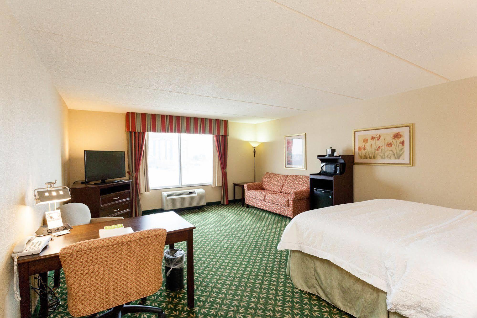 Hampton Inn London Ontario Exterior photo