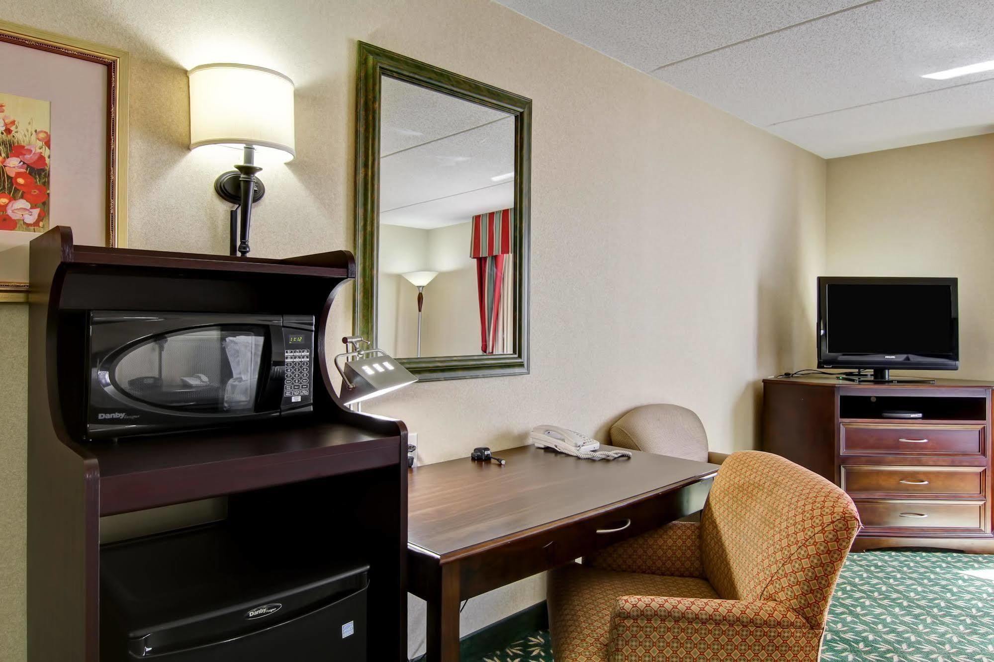 Hampton Inn London Ontario Exterior photo